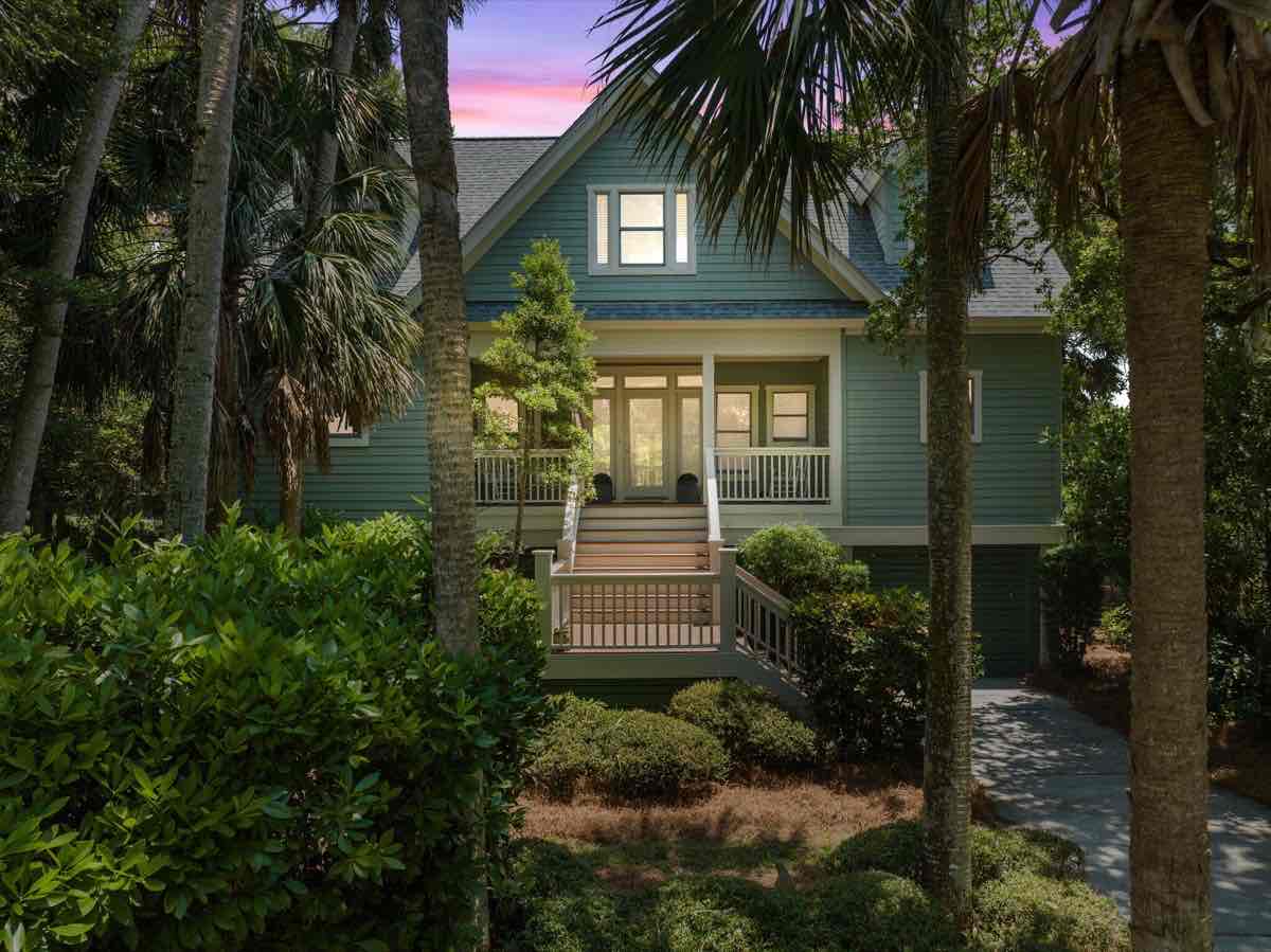 Luxury home at 1009 Crooked Oak Lane, Seabrook Island - sold for $1,500,000