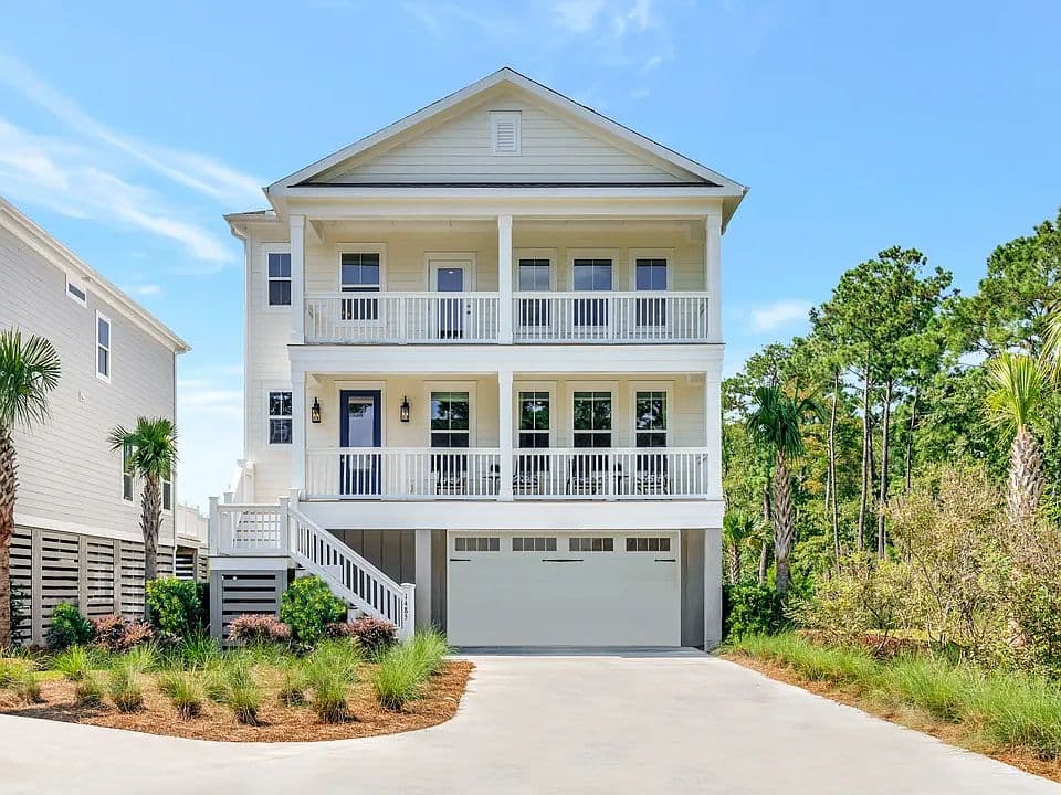 Luxury home at 1667 Siloh Drive, Mount Pleasant - sold for $1,179,900