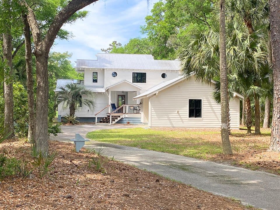 Luxury home at 3021 Seabrook Island Road, Seabrook Island - sold for $1,150,000
