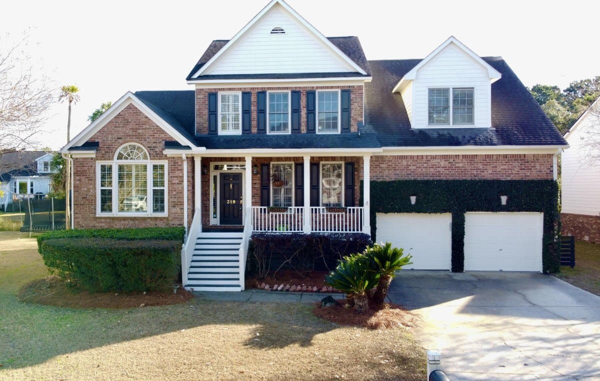 Luxury home at 319 Oak Point Landing Drive, Mount Pleasant - sold for $1,150,000