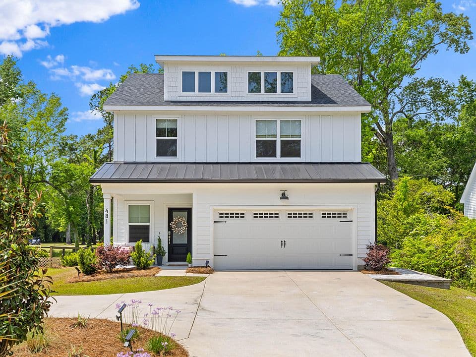 Luxury home at 481 Woodland Shores Road, Charleston - sold for $760,000